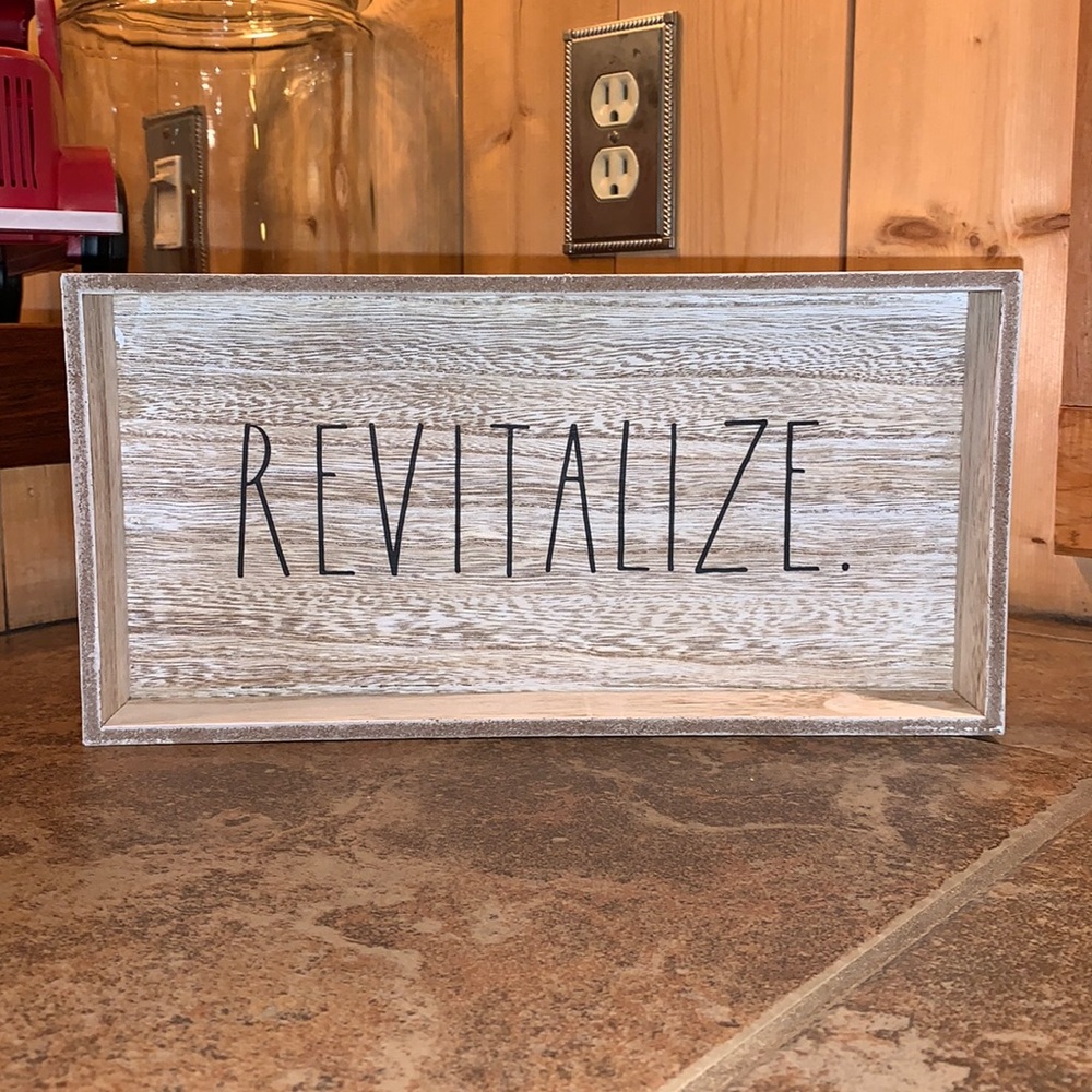 Rae Dunn “Revitalize” Tank Tray